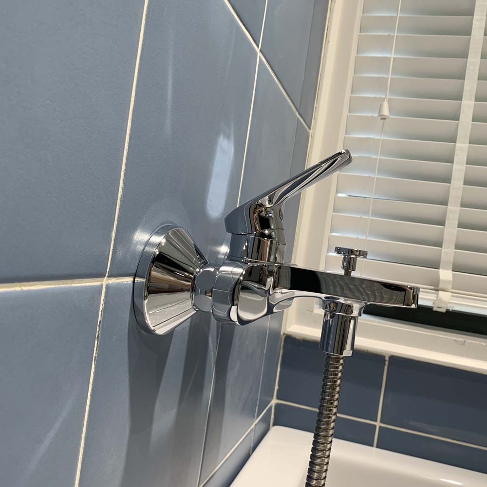 Củ sen tắm nóng lạnh Rei-S TOTO TTMR302V