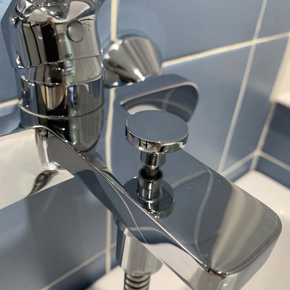 Củ sen tắm nóng lạnh Rei-S TOTO TTMR302V