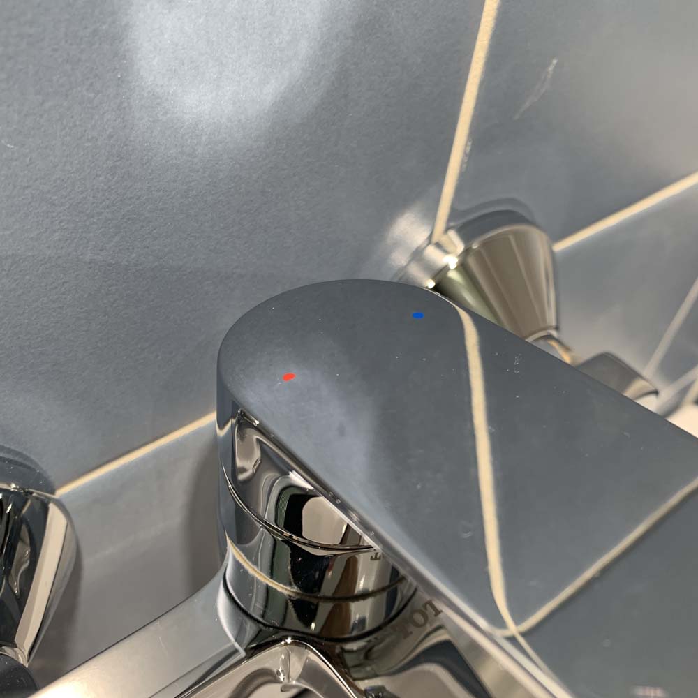 Củ sen tắm nóng lạnh Rei-S TOTO TTMR302V