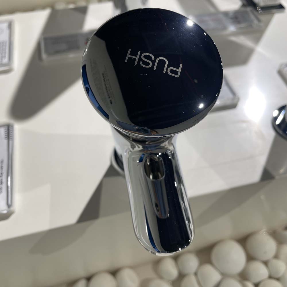 Vòi lavabo lạnh bán tự động TOTO DL102