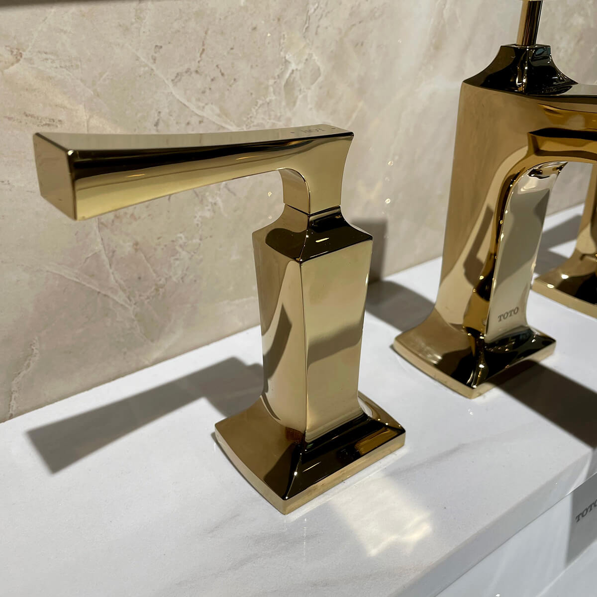 Vòi sen tắm xả bồn nóng lạnh TOTO DB244C#PG