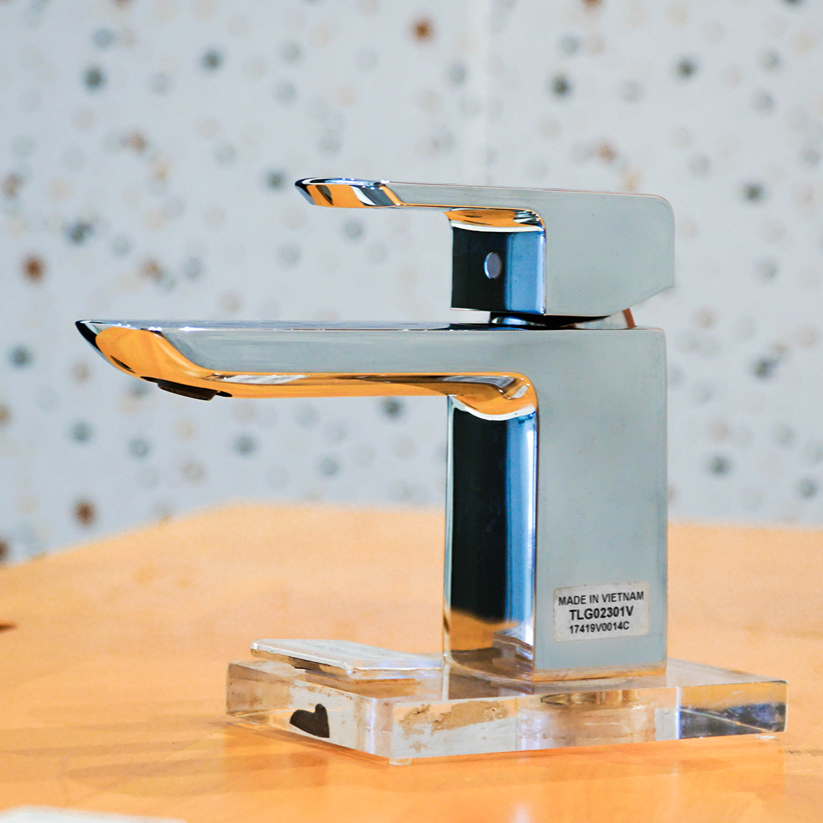 Vòi lavabo nóng lạnh GR TOTO TLG02301V