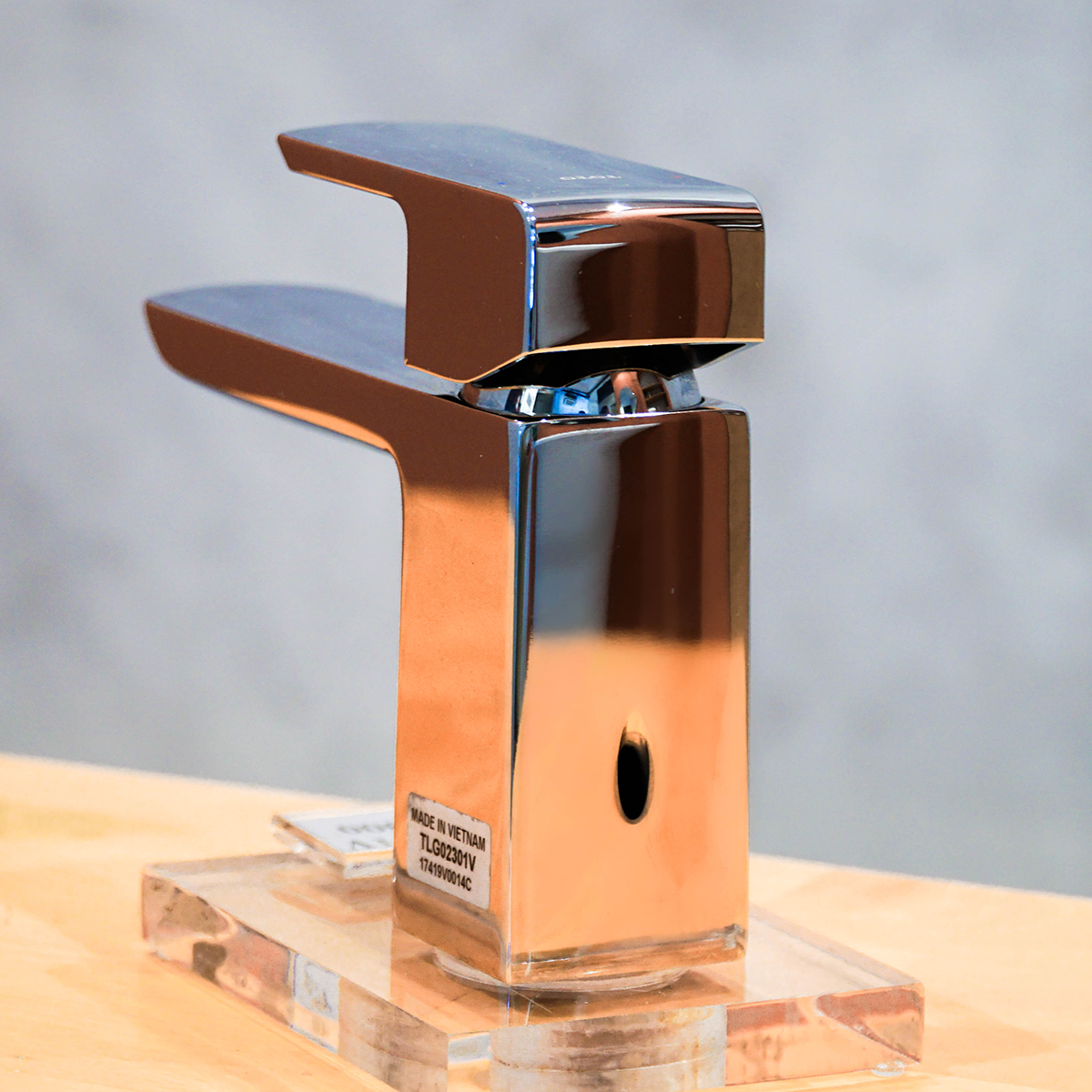 Vòi lavabo nóng lạnh GR TOTO TLG02301V