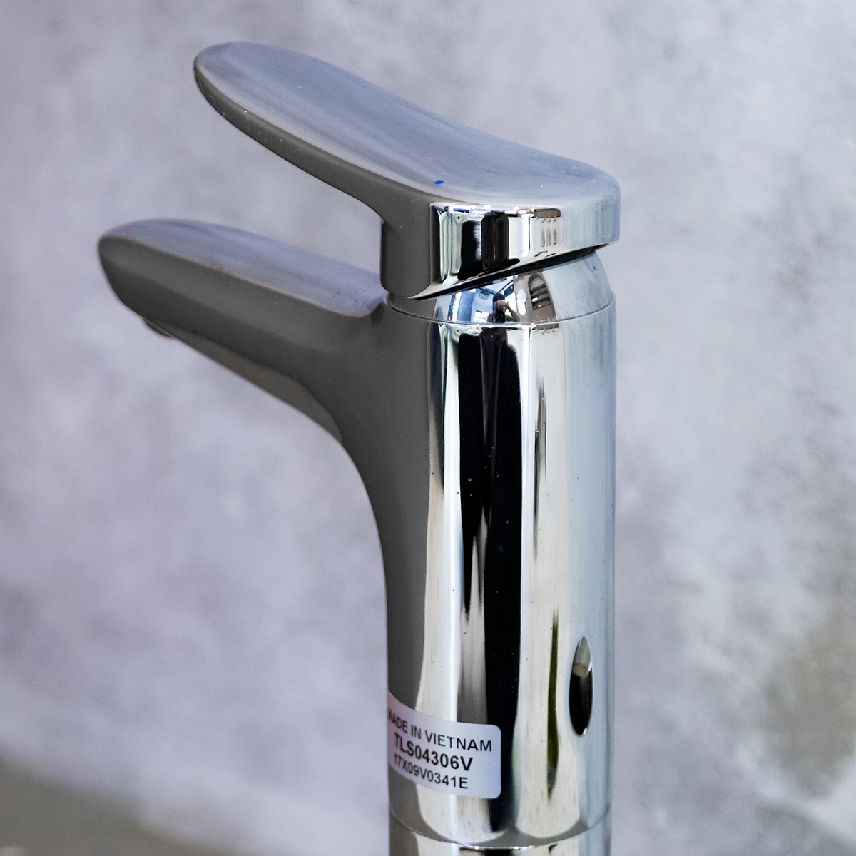 Vòi lavabo nóng lạnh LF TOTO TLS04306V