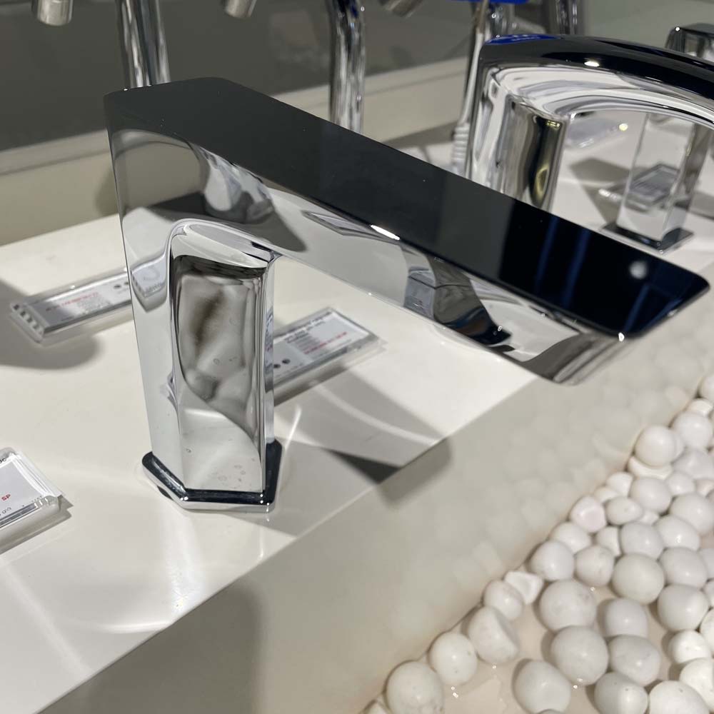Vòi lavabo cảm ứng TOTO TLE20006A