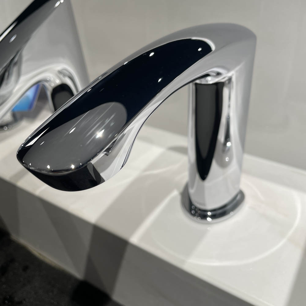 Vòi lavabo cảm ứng TOTO TLE22006A