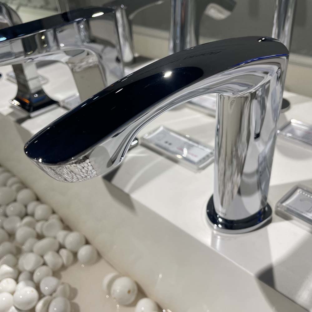 Vòi lavabo cảm ứng TOTO TLE22006A