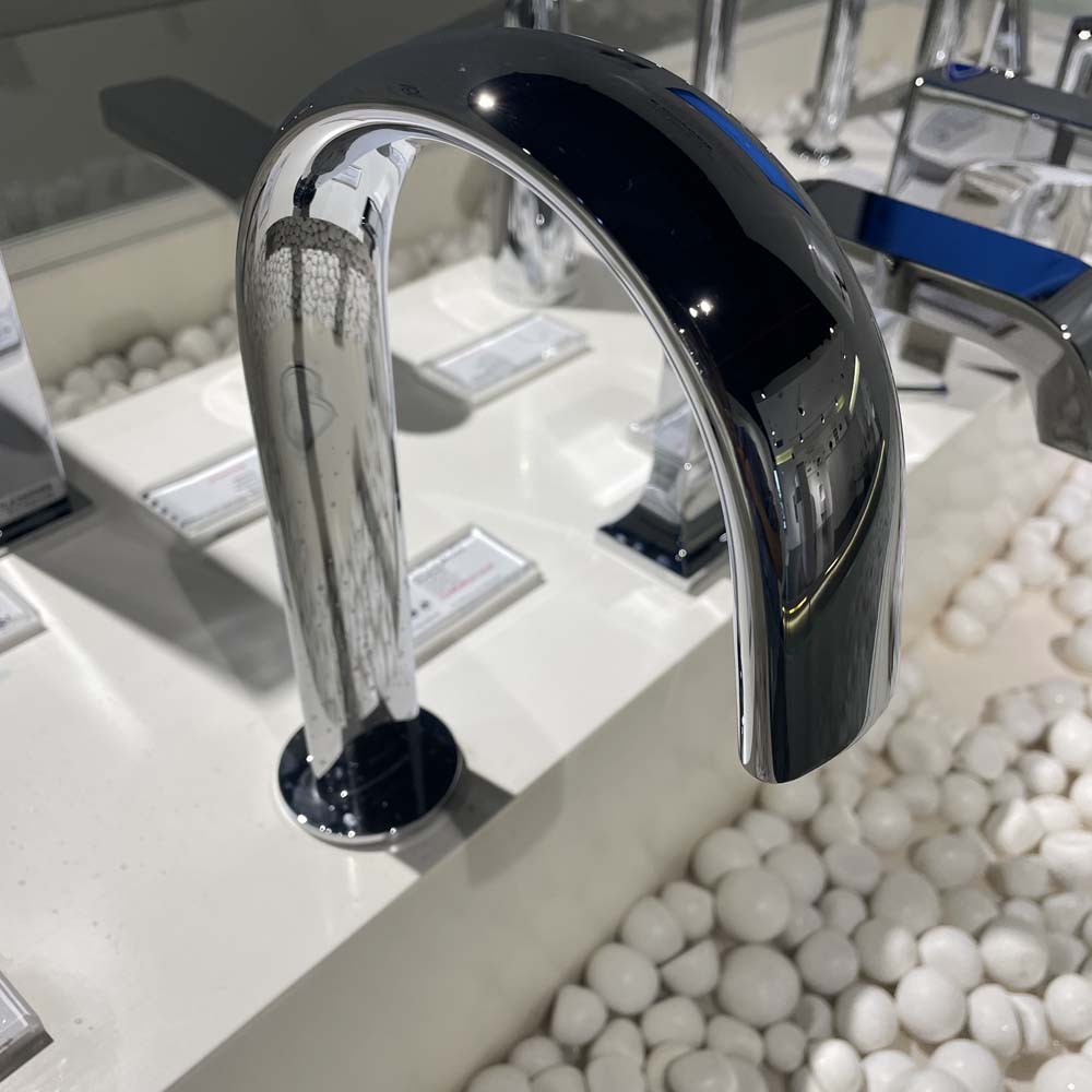 Vòi lavabo cảm ứng TOTO TLE24006A