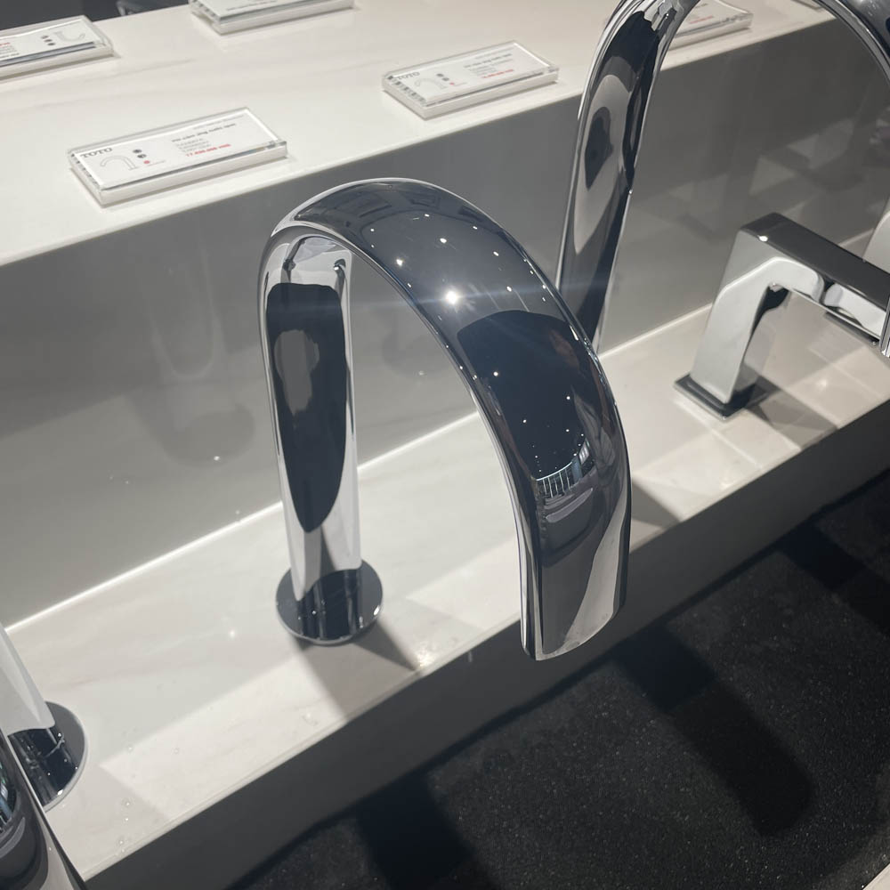 Vòi lavabo cảm ứng TOTO TLE24007A