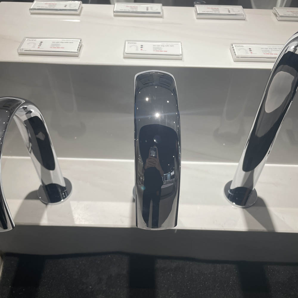 Vòi lavabo cảm ứng TOTO TLE24007A