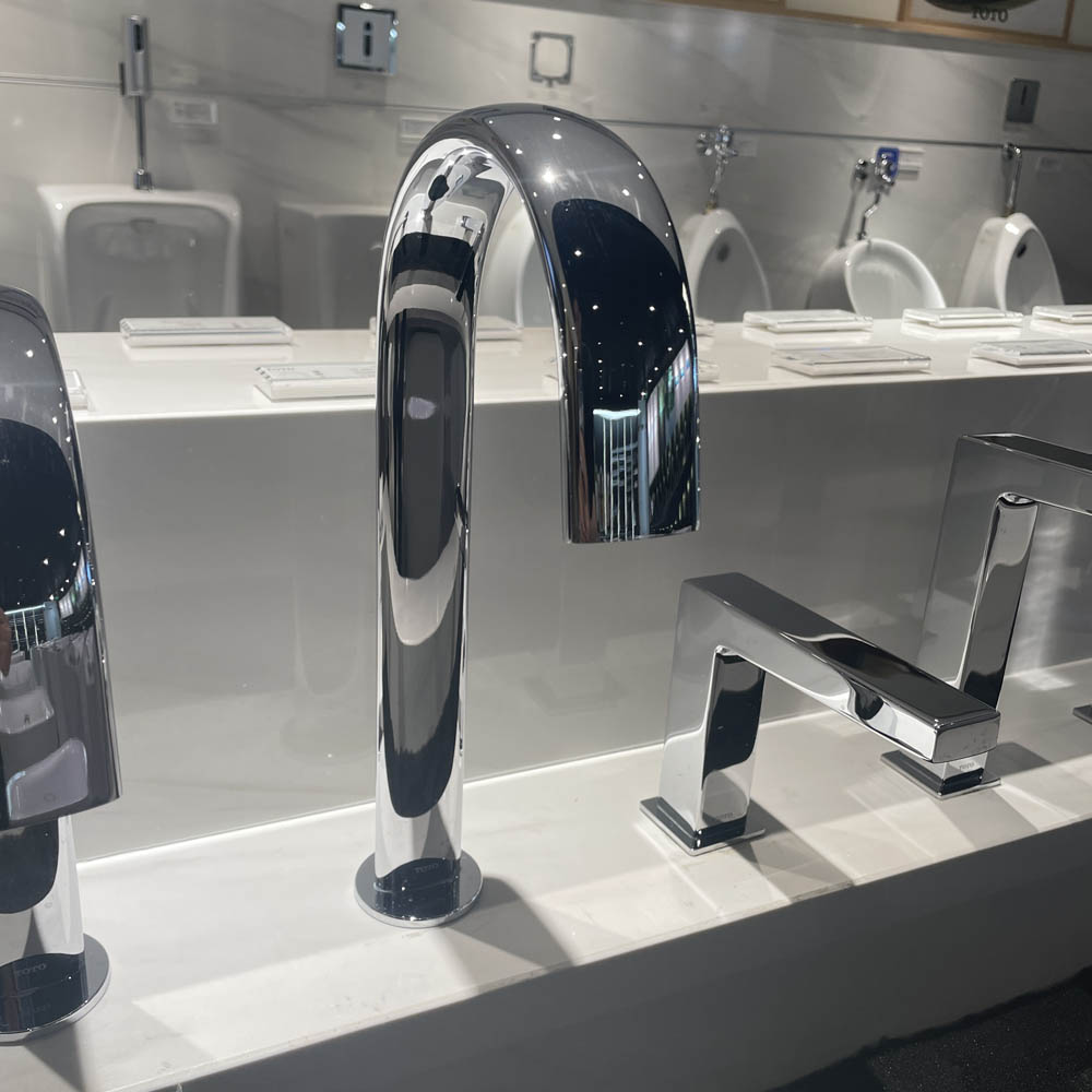 Vòi lavabo cảm ứng TOTO TLE24008A