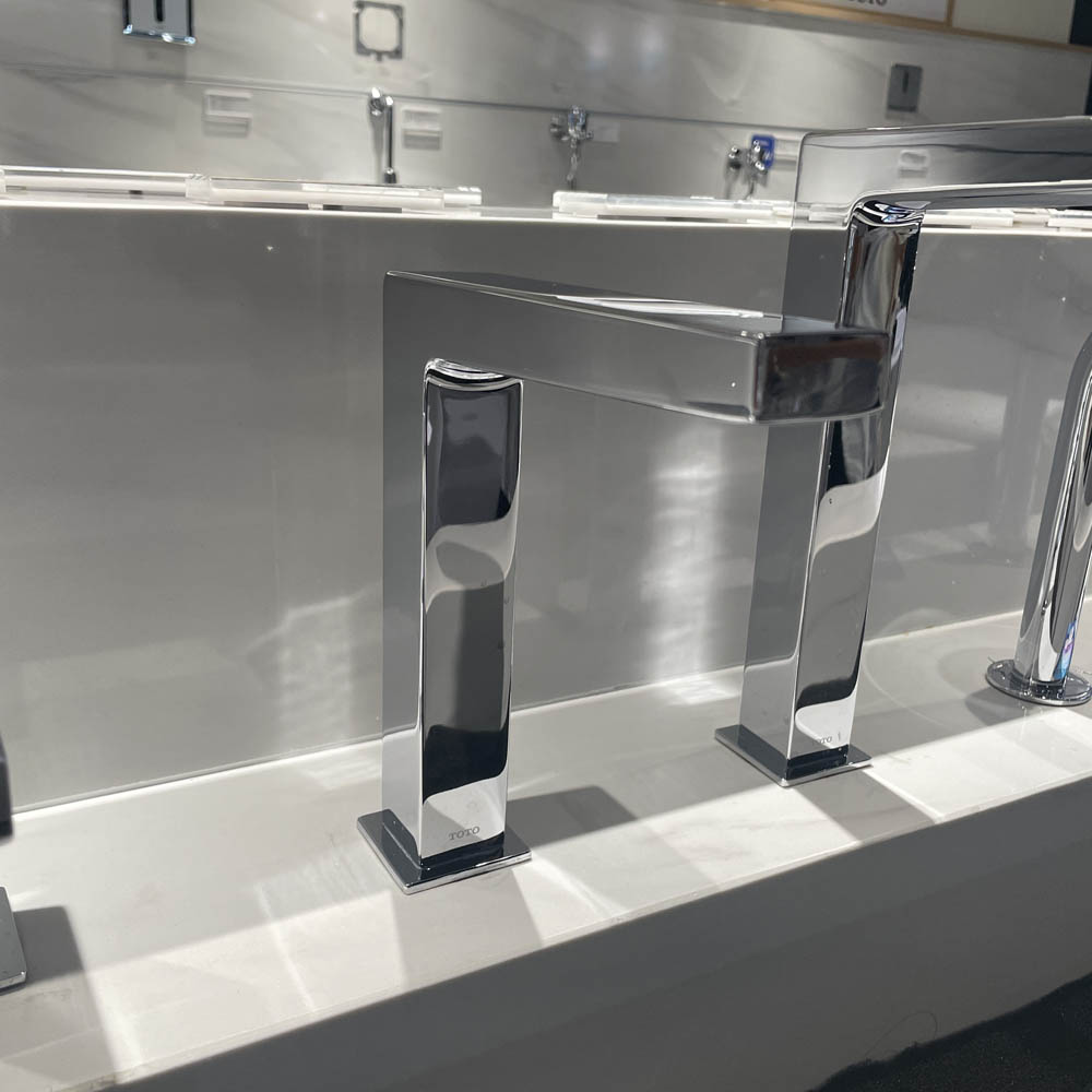 Vòi lavabo cảm ứng nóng lạnh TOTO TLE25007V