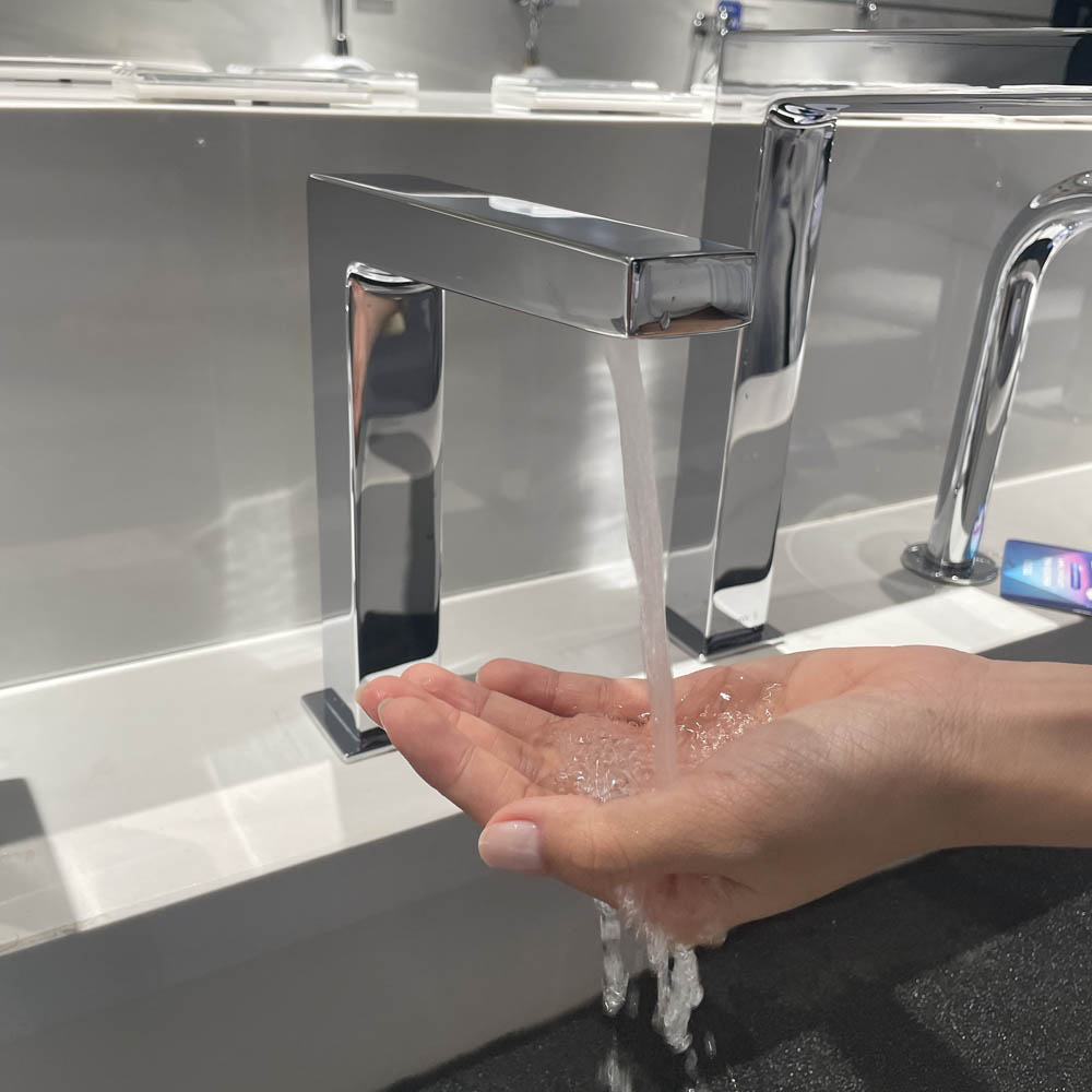 Vòi lavabo cảm ứng nóng lạnh TOTO TLE25007V