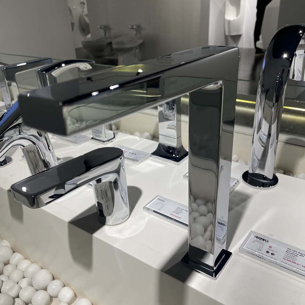 Vòi lavabo cảm ứng TOTO TLE25008A