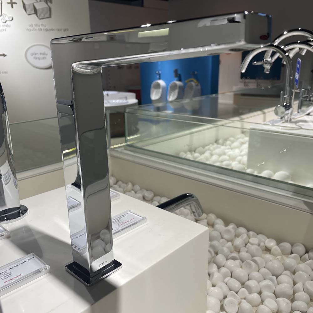 Vòi lavabo cảm ứng TOTO TLE25008A