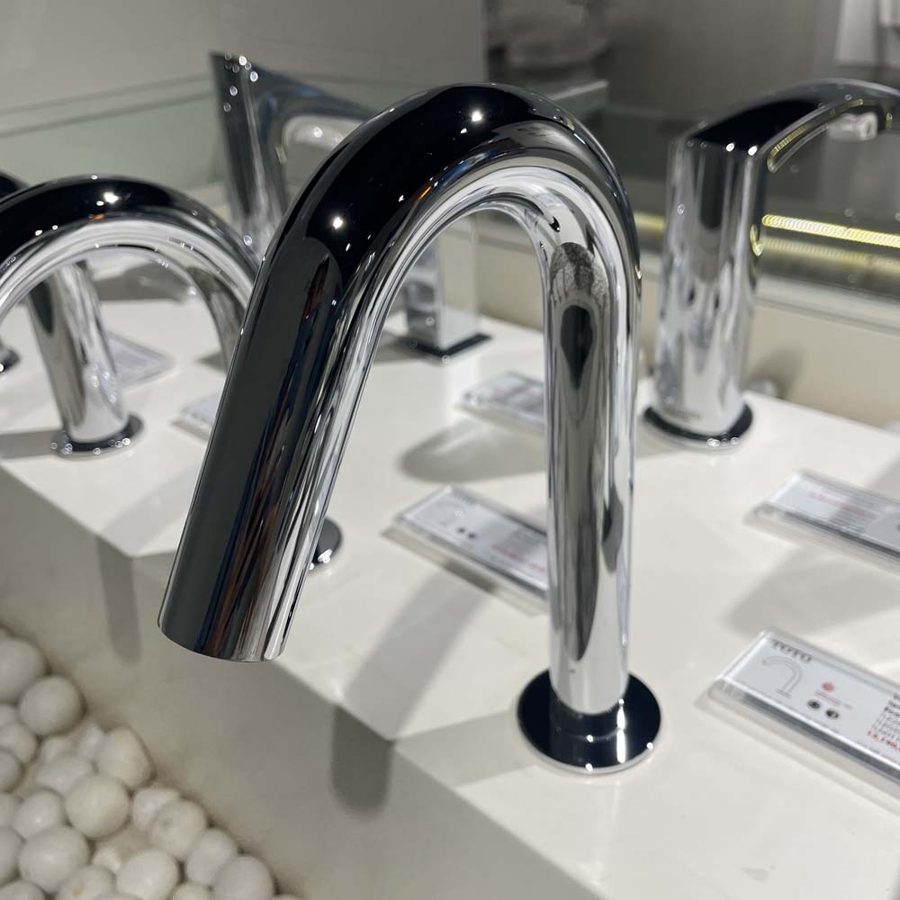 Vòi lavabo cảm ứng TOTO TLE26006A