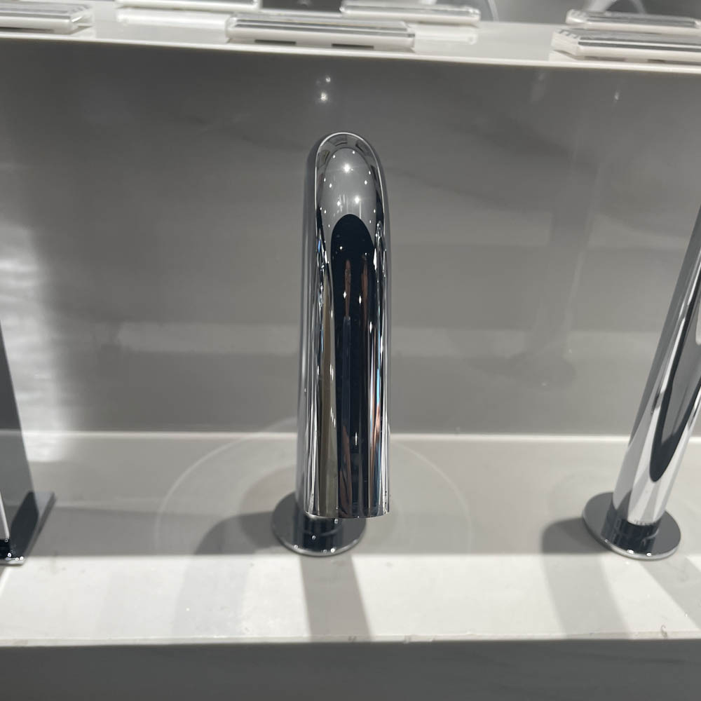 Vòi lavabo cảm ứng TOTO TLE26006V