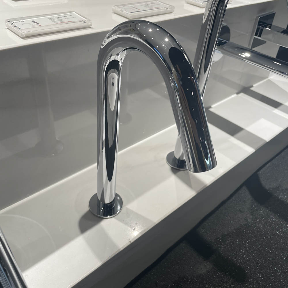 Vòi lavabo cảm ứng TOTO TLE26007V