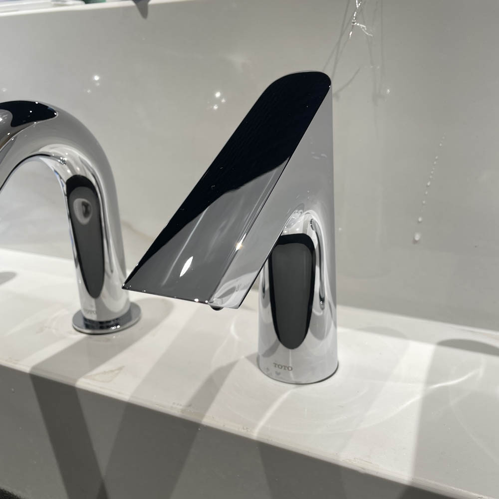 Vòi lavabo cảm ứng TOTO TLE27002A