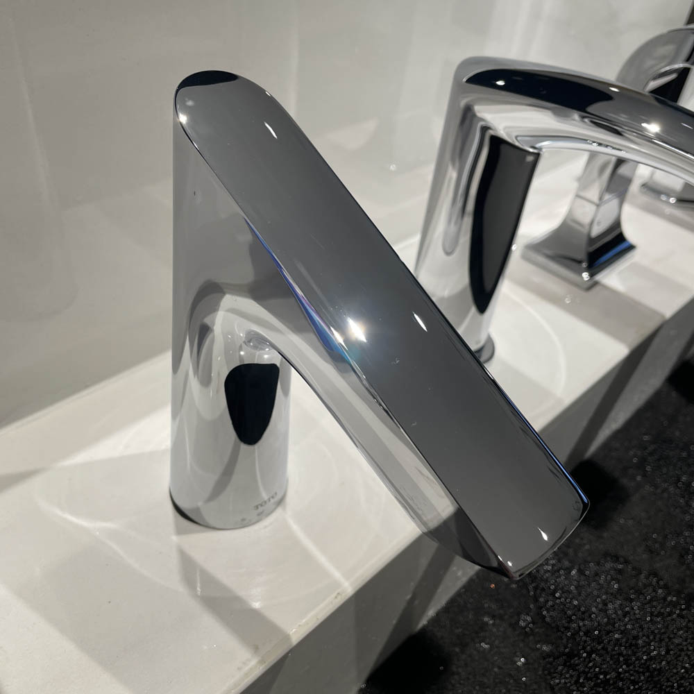 Vòi lavabo cảm ứng TOTO TLE27002A