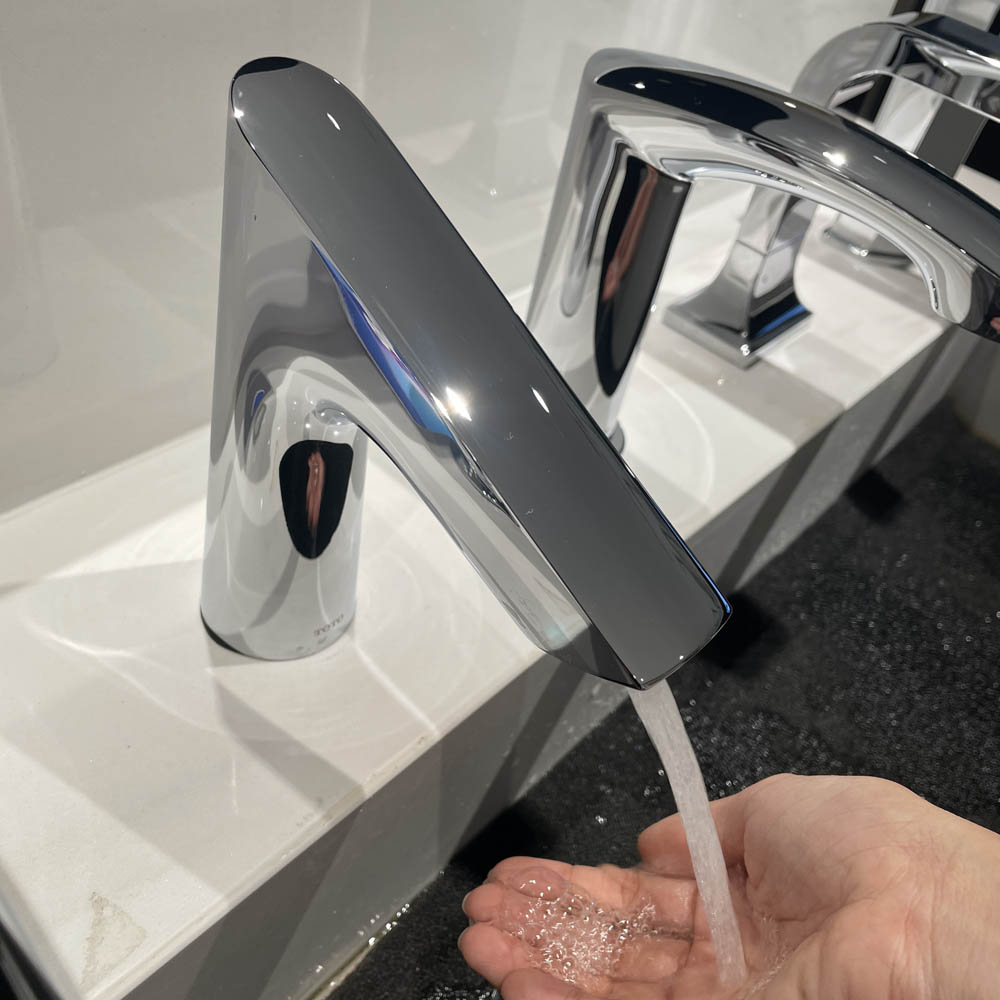 Vòi lavabo cảm ứng TOTO TLE27002A