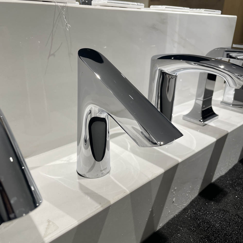 Vòi lavabo cảm ứng TOTO TLE27002A