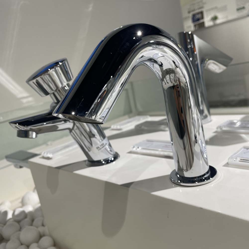 Vòi lavabo cảm ứng TOTO TLE28002A TLE03502A1 TLN01102A (nước lạnh - tái tạo năng lượng)