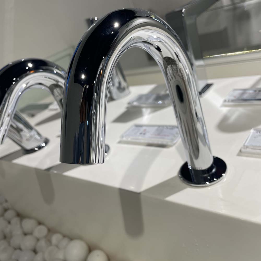 Vòi lavabo cảm ứng TOTO TLE29002A