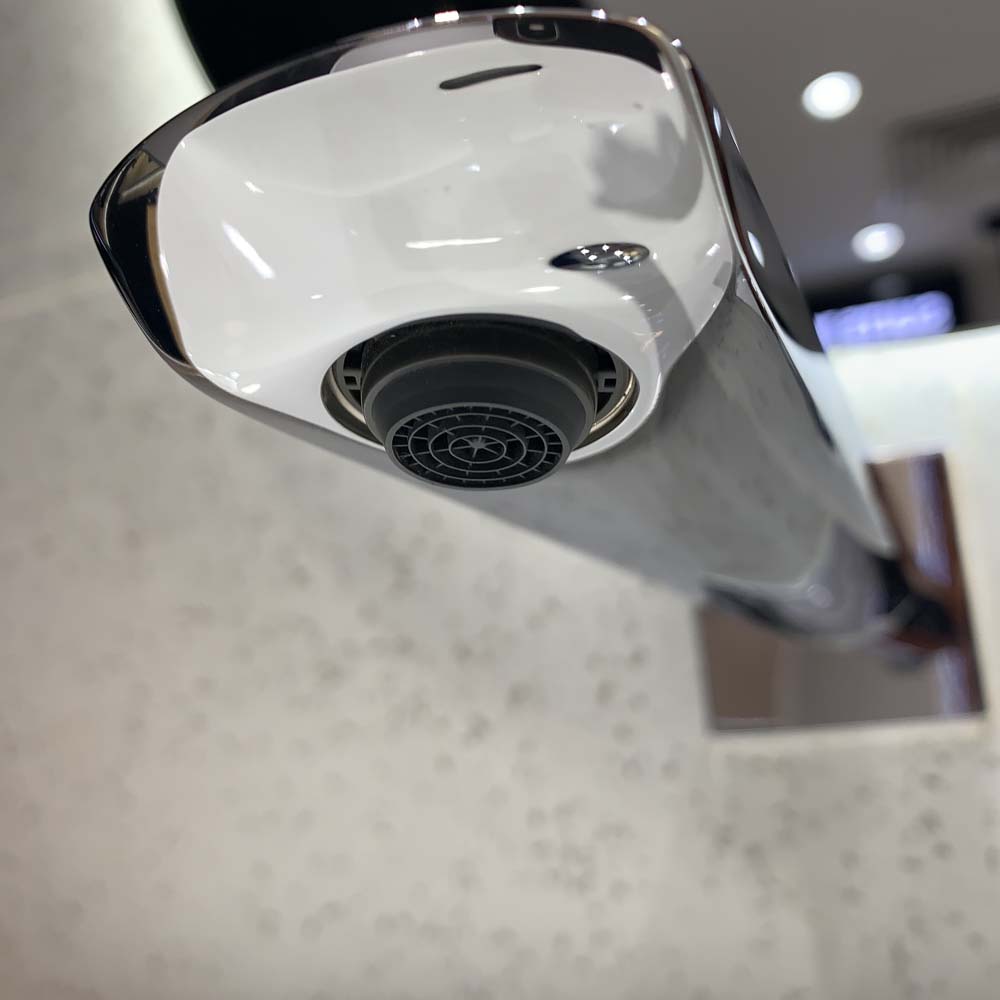 Vòi lavabo nóng lạnh gắn tường GR TOTO TLG02311BB (TLG02311B)