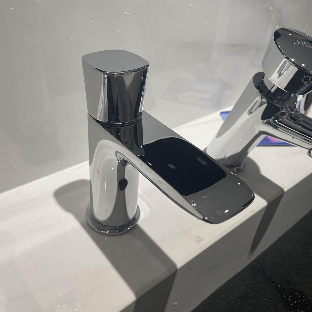 Vòi lavabo lạnh TOTO TLG04101B