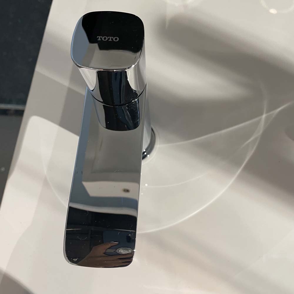 Vòi lavabo lạnh TOTO TLG04101B