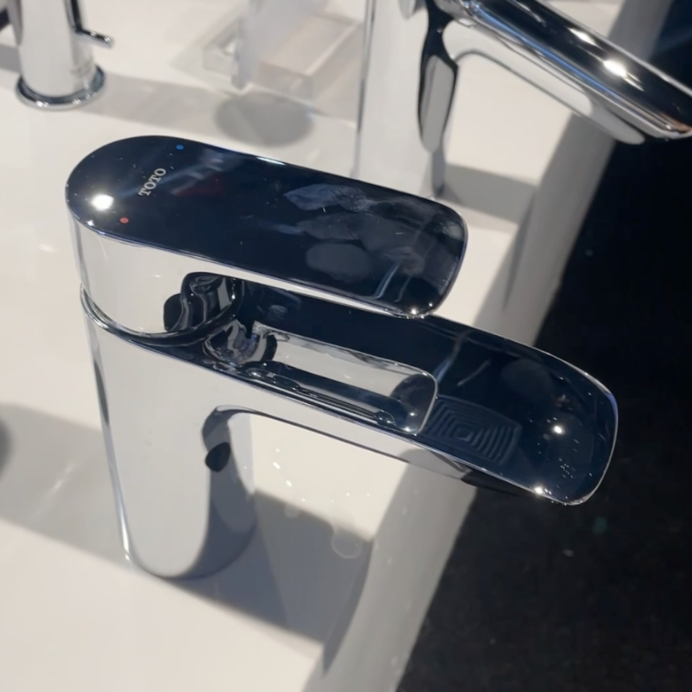 Vòi lavabo nóng lạnh GA TOTO TLG04301V