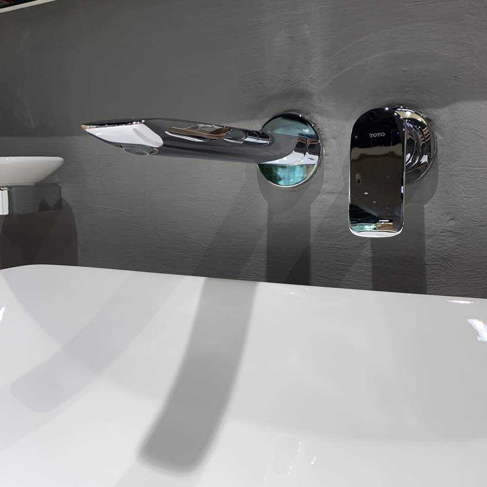 Vòi lavabo nóng lạnh gắn tường GA TOTO TLG04310BB