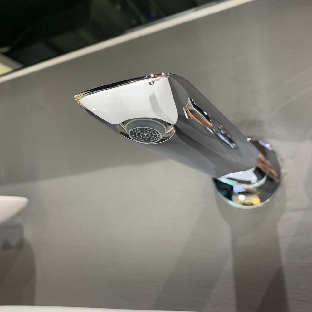 Vòi lavabo nóng lạnh gắn tường GA TOTO TLG04310BB