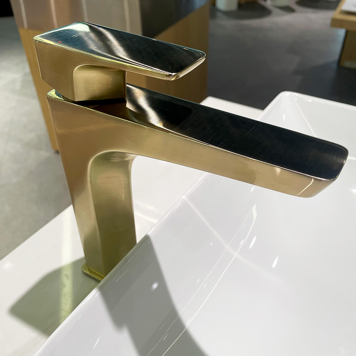 Vòi lavabo nóng lạnh GE TOTO TLG07303V