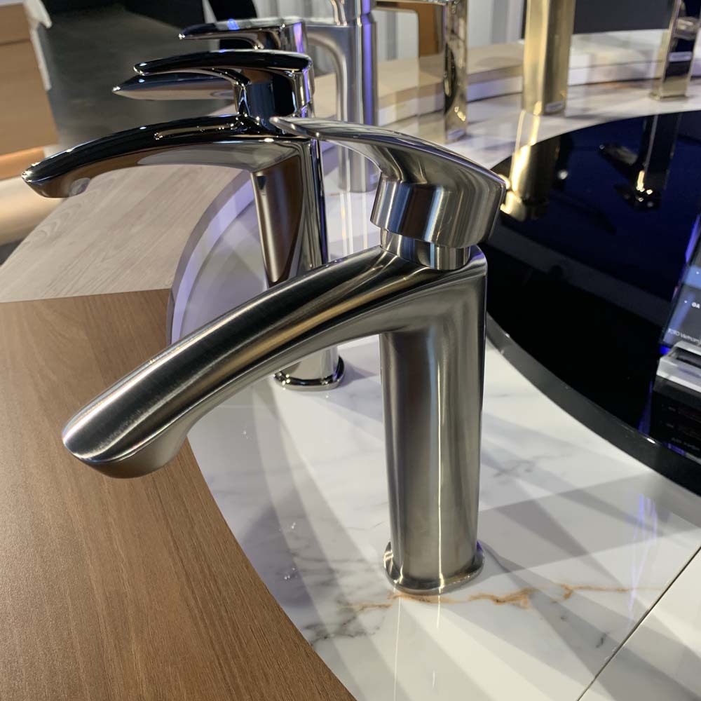 Vòi lavabo nóng lạnh GM TOTO TLG09303V