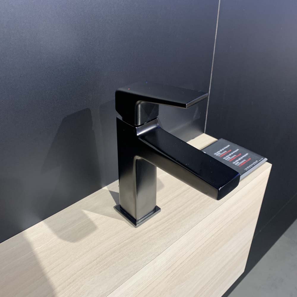 Vòi lavabo nóng lạnh GB TOTO TLG10301V