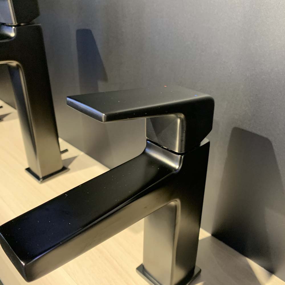 Vòi lavabo nóng lạnh GB TOTO TLG10301V