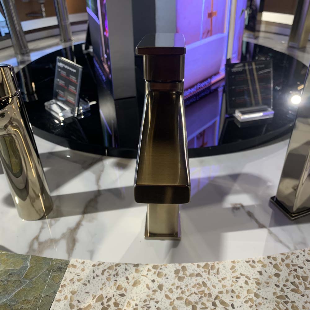 Vòi lavabo nóng lạnh GB TOTO TLG10303V