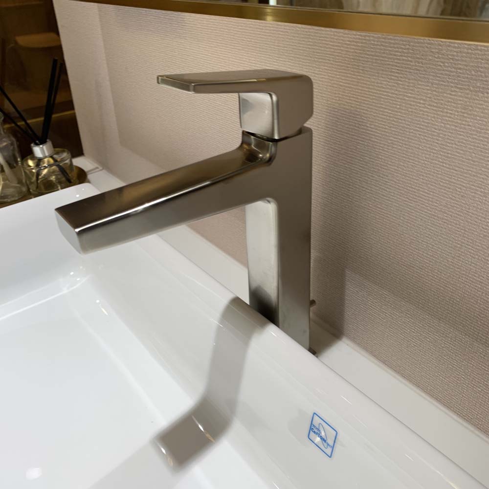 Vòi lavabo nóng lạnh GB TOTO TLG10303V