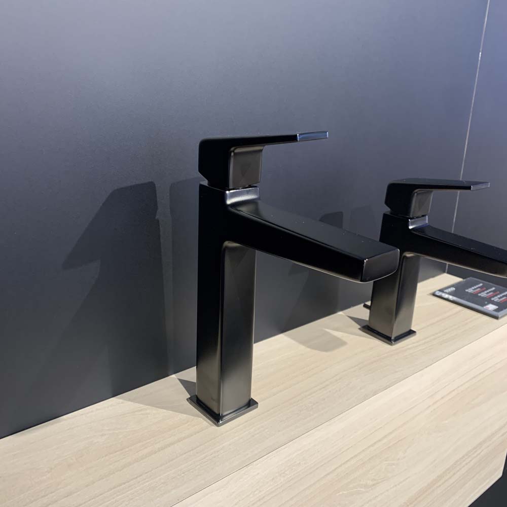 Vòi lavabo nóng lạnh GB TOTO TLG10303V