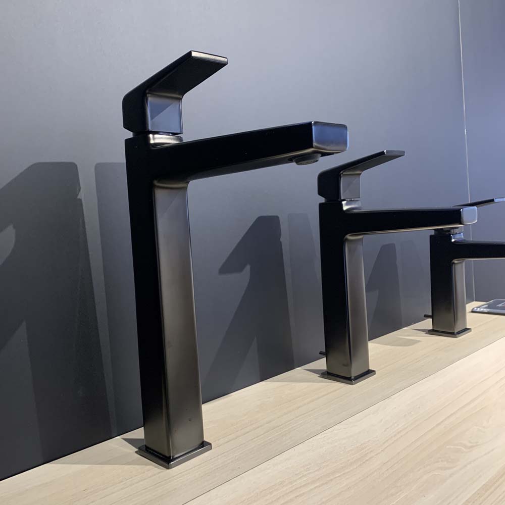 Vòi lavabo nóng lạnh GB TOTO TLG10305V