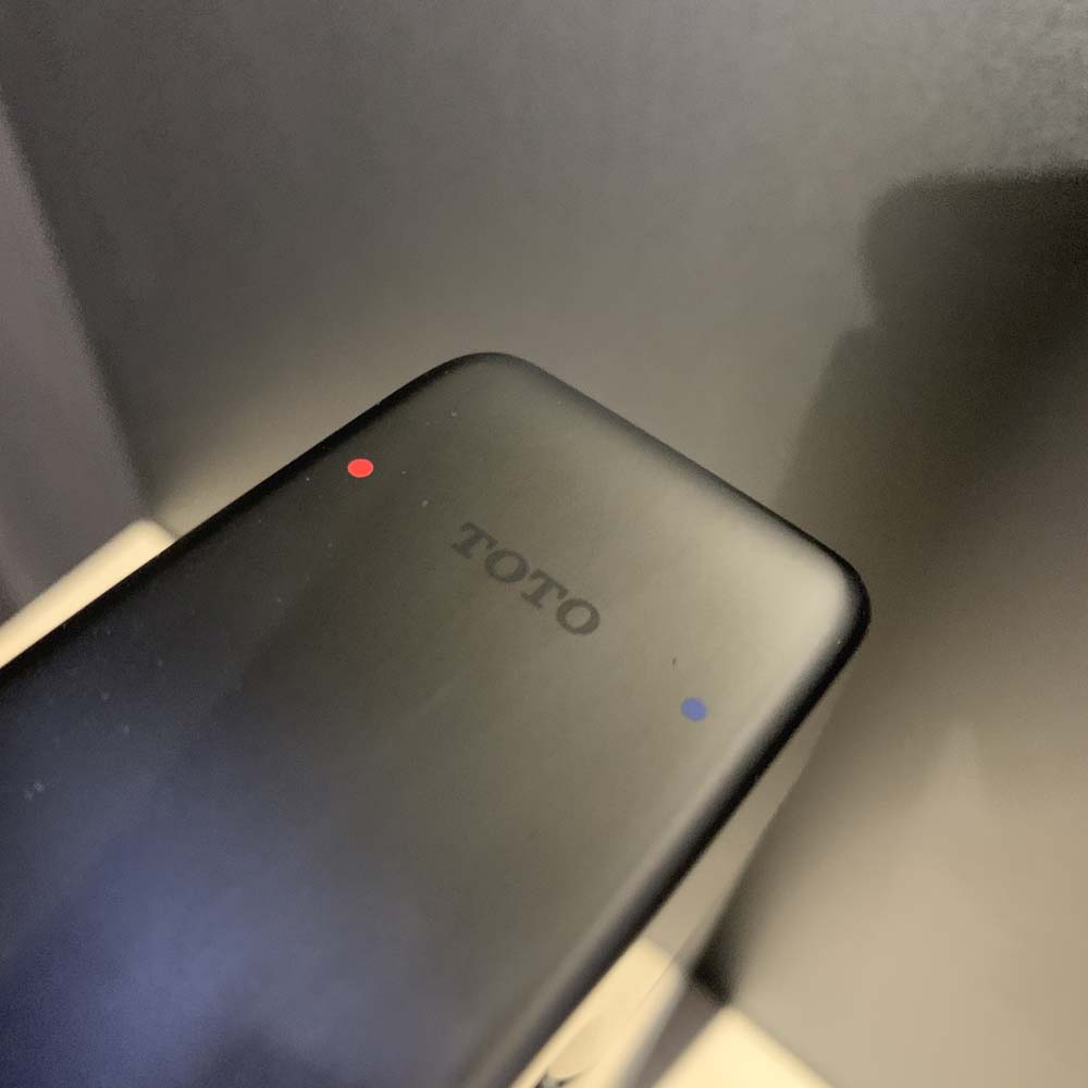 Vòi lavabo nóng lạnh GB TOTO TLG10305V