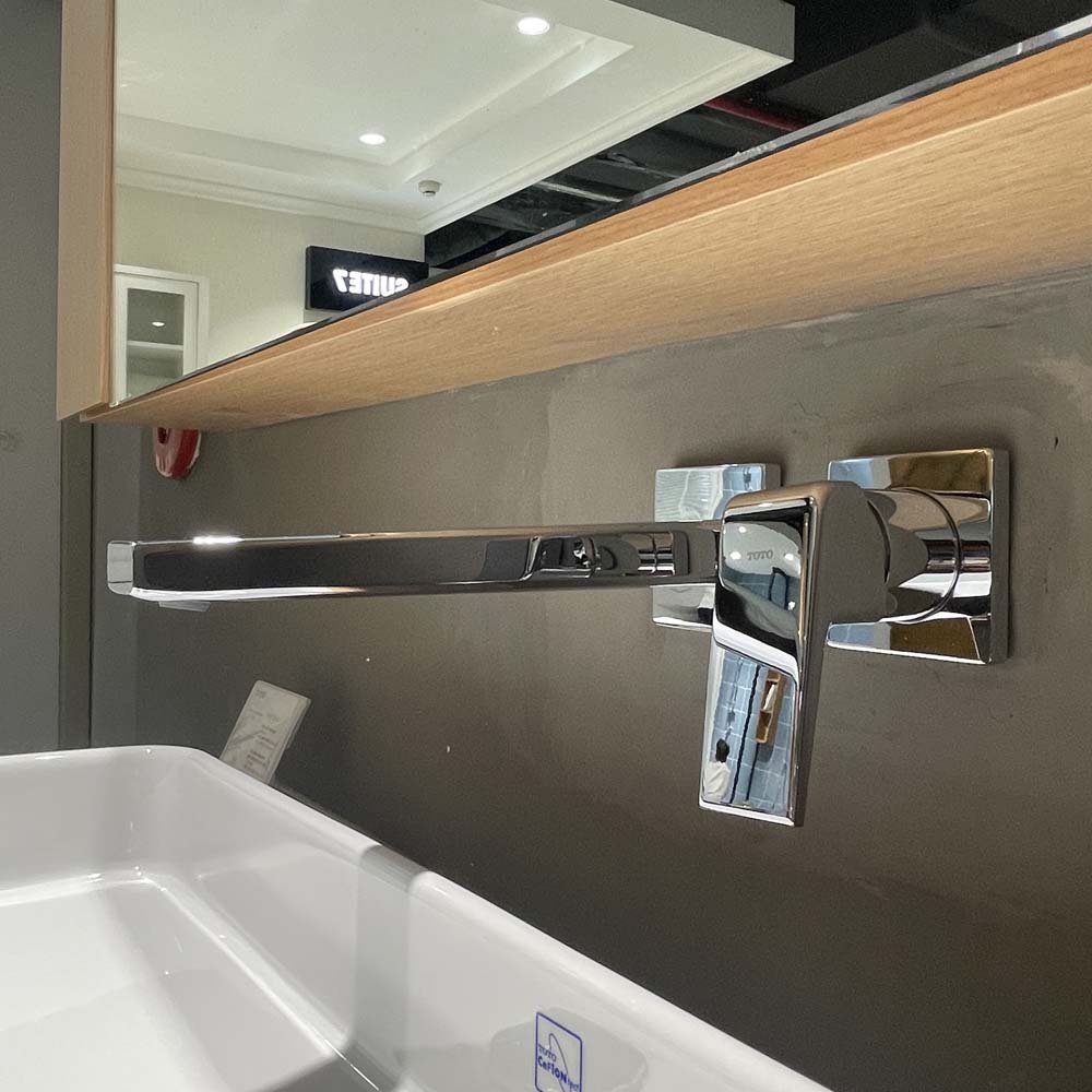 Vòi lavabo nóng lạnh gắn tường GB TOTO TLG10308BB (TLG10308B)