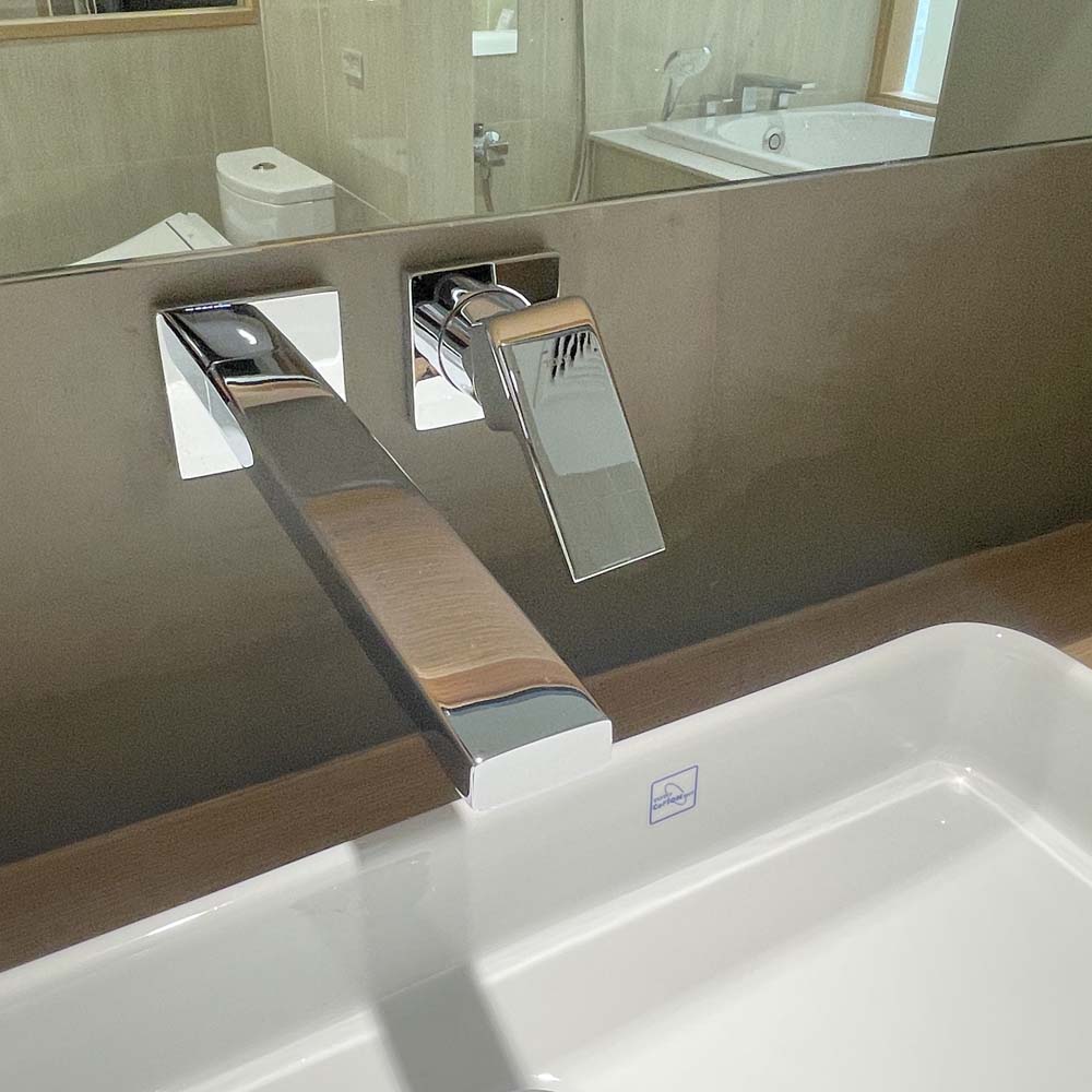 Vòi lavabo nóng lạnh gắn tường GB TOTO TLG10308BB (TLG10308B)