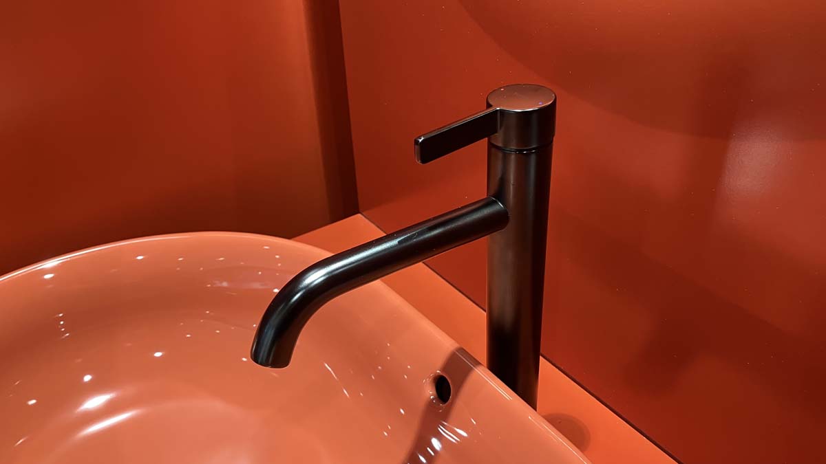 Vòi lavabo nóng lạnh GF TOTO TLG11305V