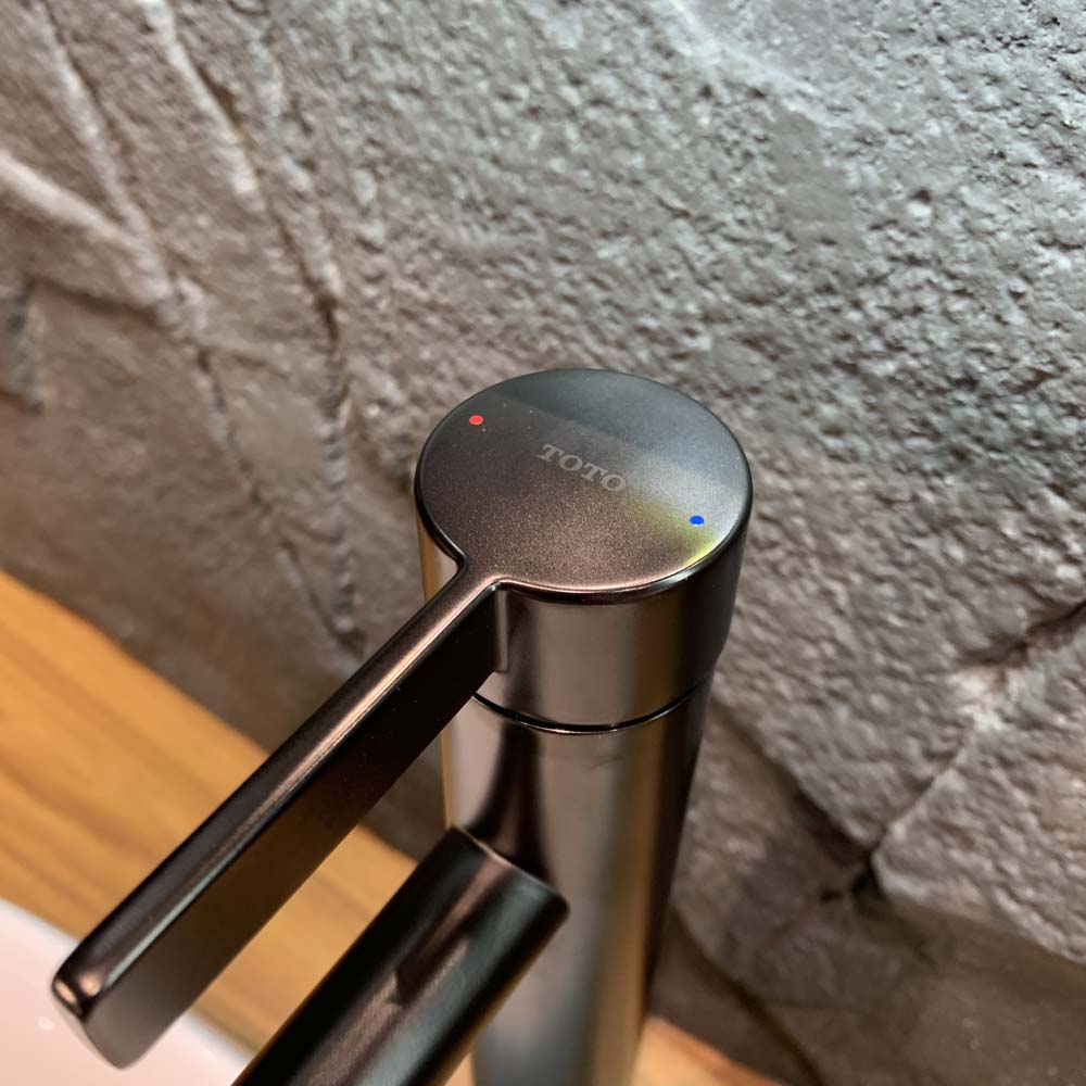 Vòi lavabo nóng lạnh GF TOTO TLG11305V