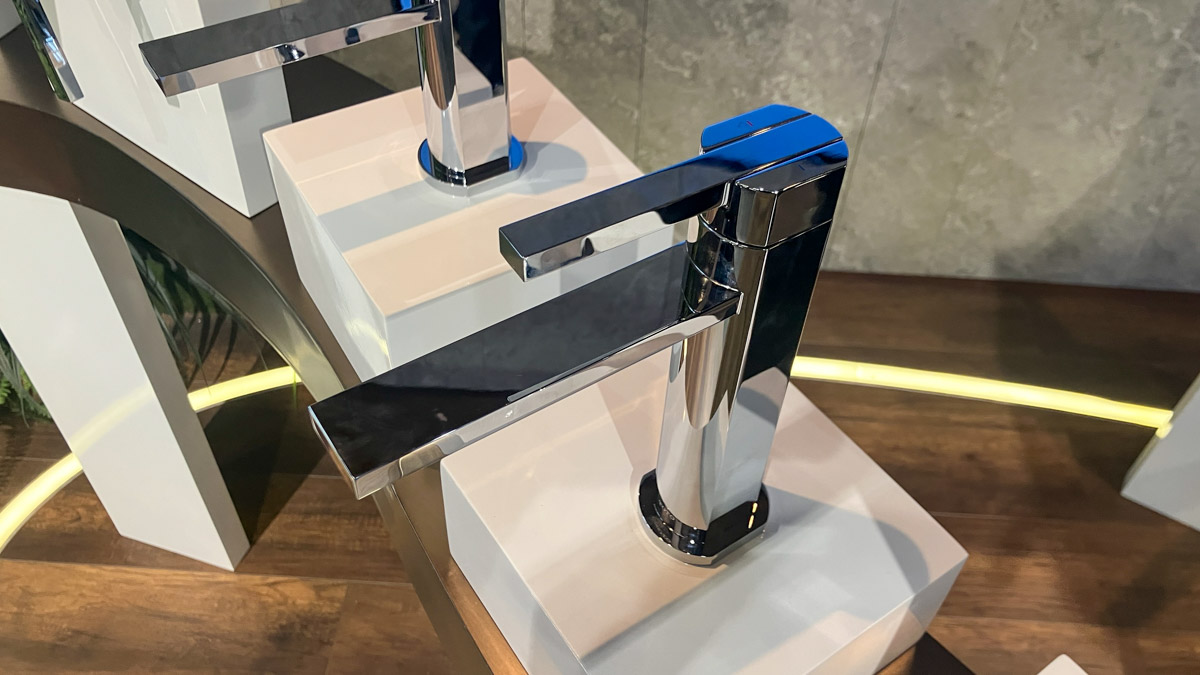 Vòi lavabo nóng lạnh GK TOTO TLG153C0A