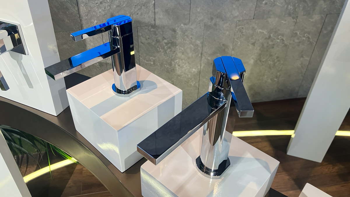 Vòi lavabo nóng lạnh GK TOTO TLG153C0A