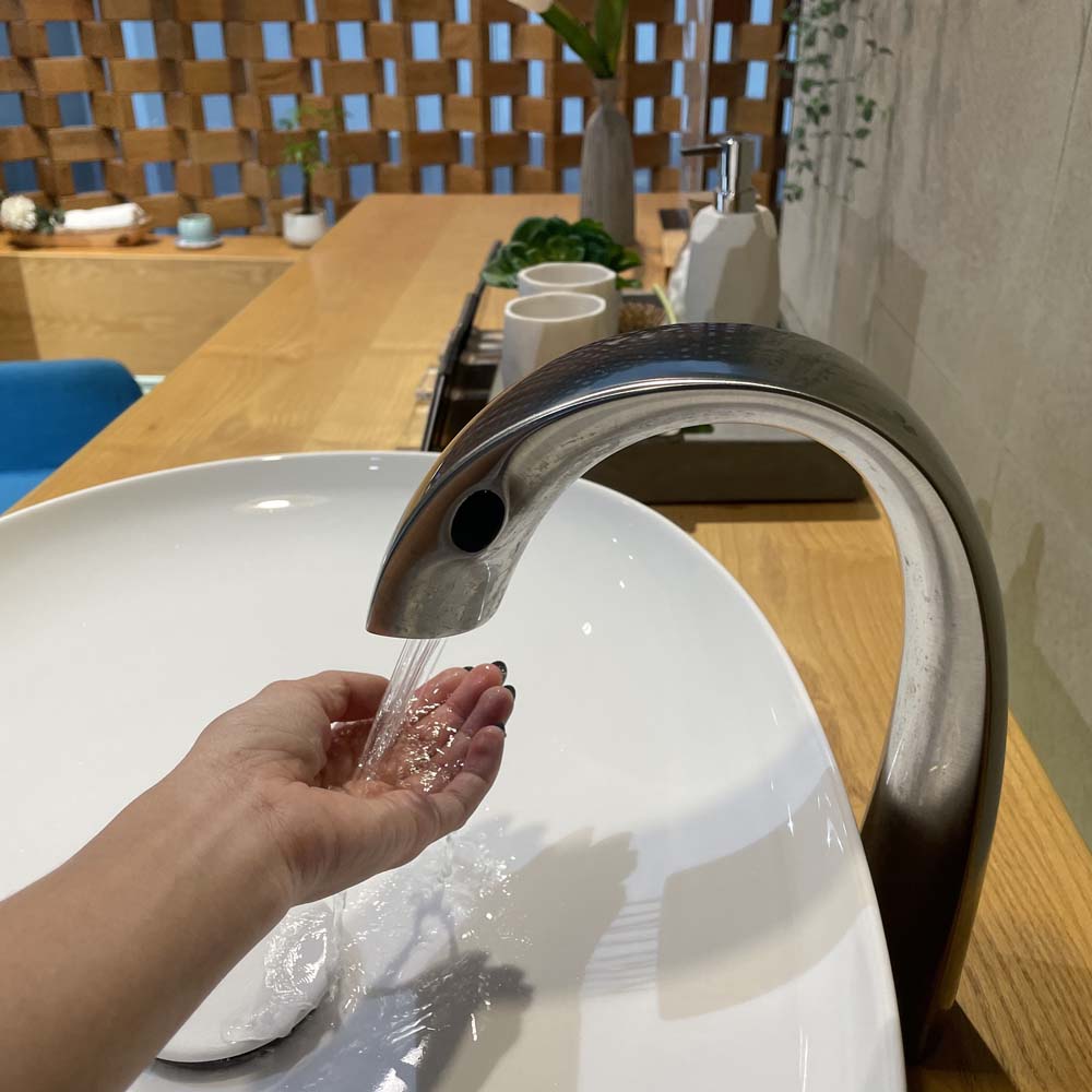 Vòi lavabo cảm ứng TOTO TLP01701J#BN TLP01702S Matsu Nickel mờ kèm bộ điều khiển